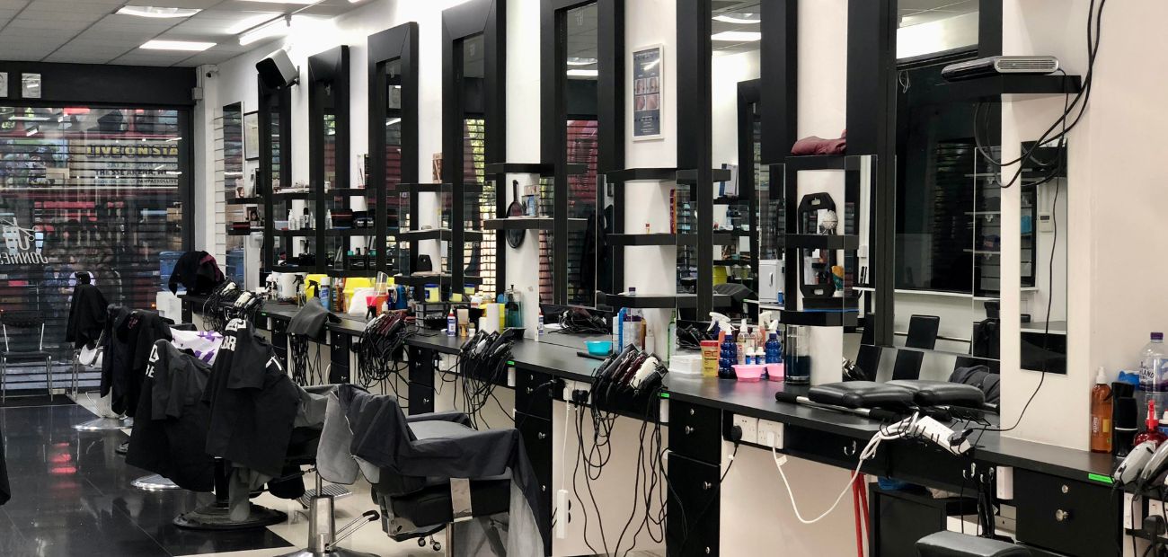 jonnies barbers shop united kingdom